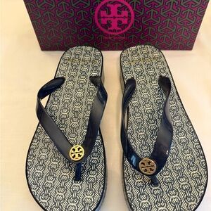 Tory Burch Navy/Navy Gemini Link Flip Flops